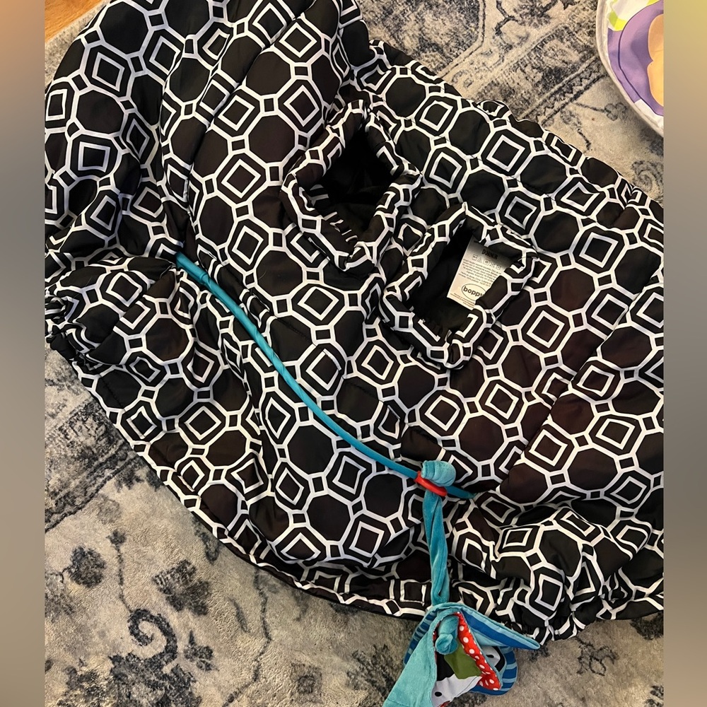 Used Once! Boppy Shoppingg Cart / High Chair Seat Cover